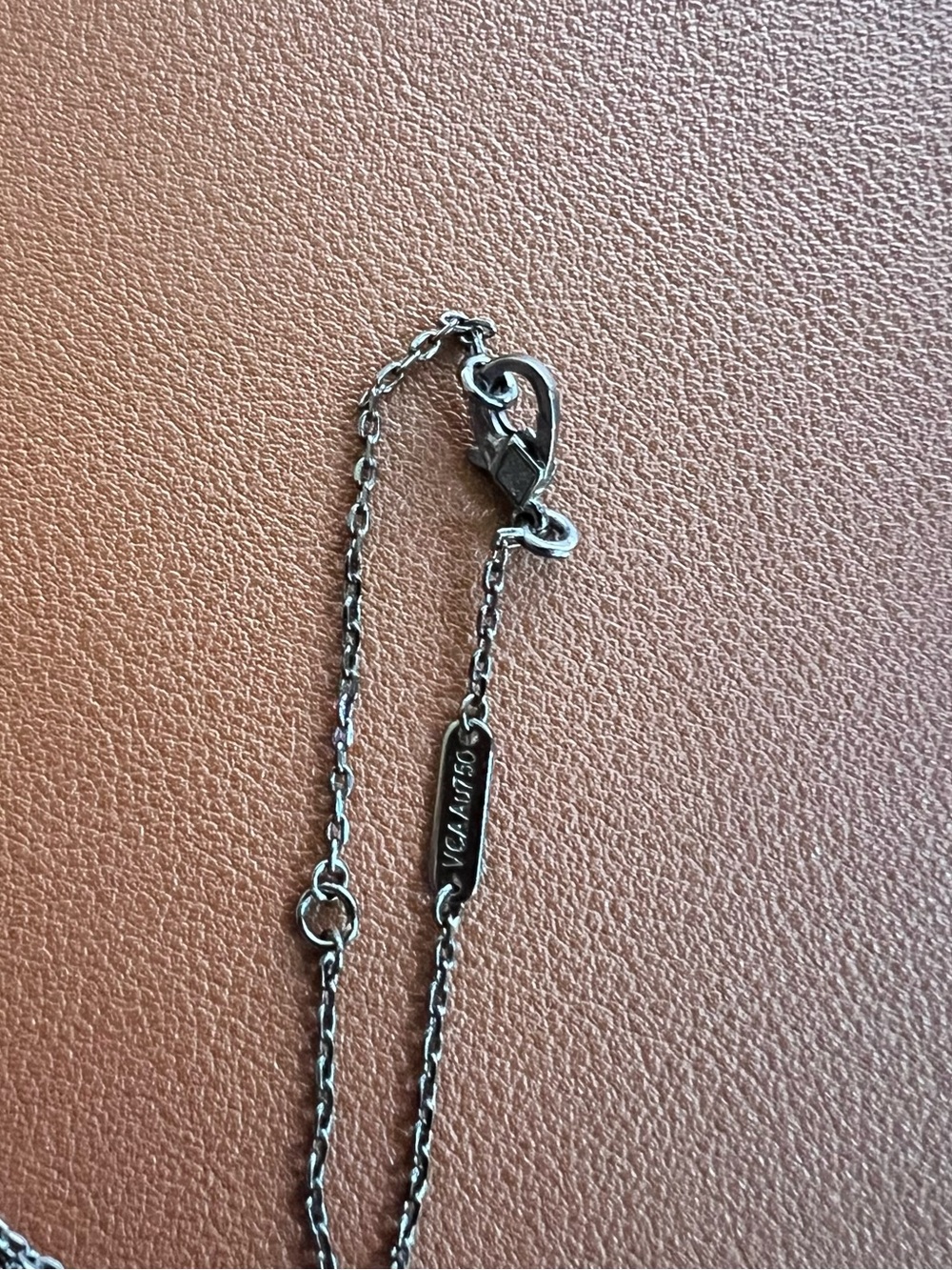 Black Clover Pendant Necklace - Picture 3 of 3